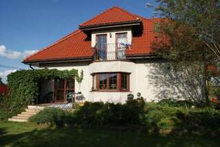 Фото Виллы Comfortable house with garden г. Mańki